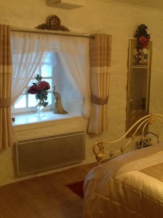 Moulin De La Civiere Bed and Breakfast Kergrist-Moelou Esterno foto
