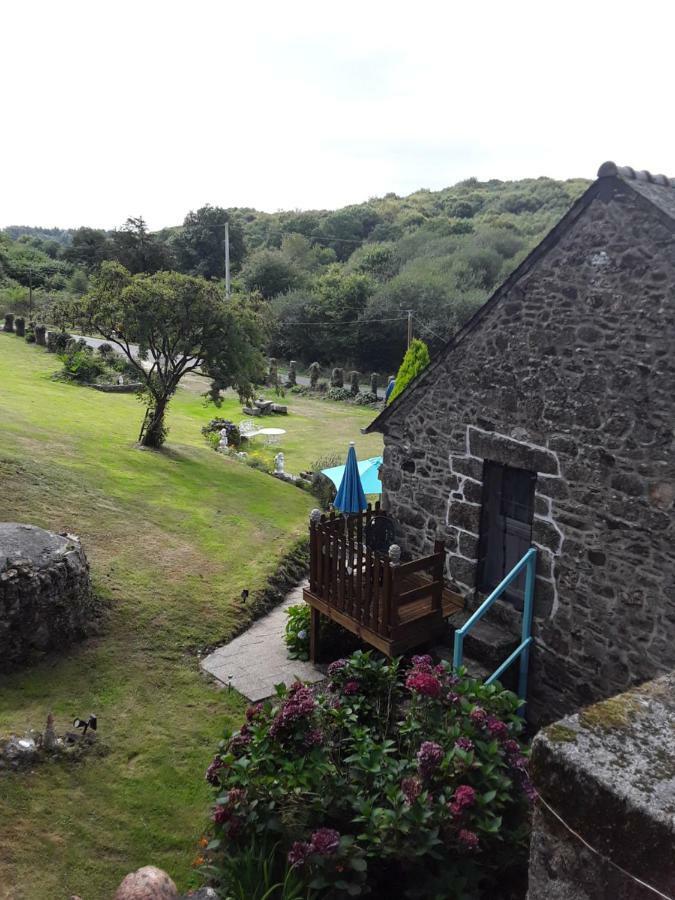 Moulin De La Civiere Bed and Breakfast Kergrist-Moelou Esterno foto
