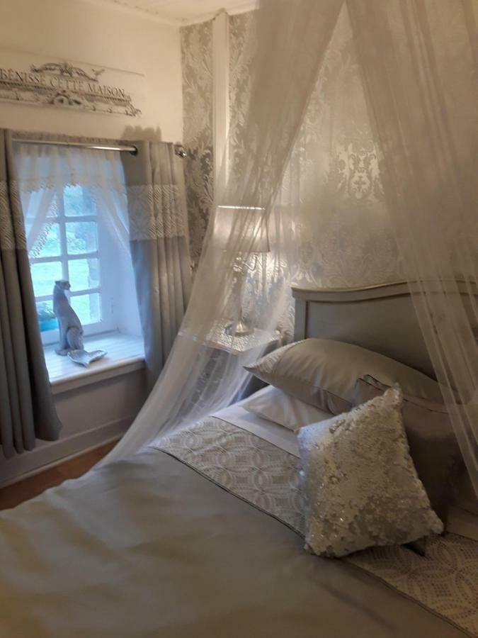 Moulin De La Civiere Bed and Breakfast Kergrist-Moelou Esterno foto
